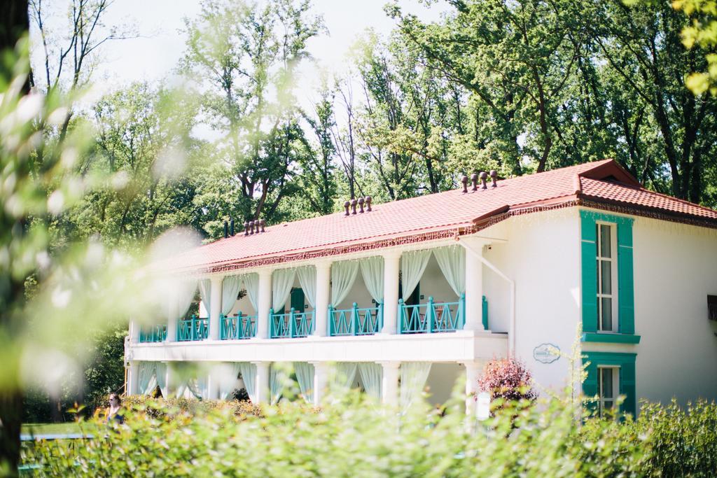 Guesthouse Nasha Dacha Kharkiv Eksteriør bilde